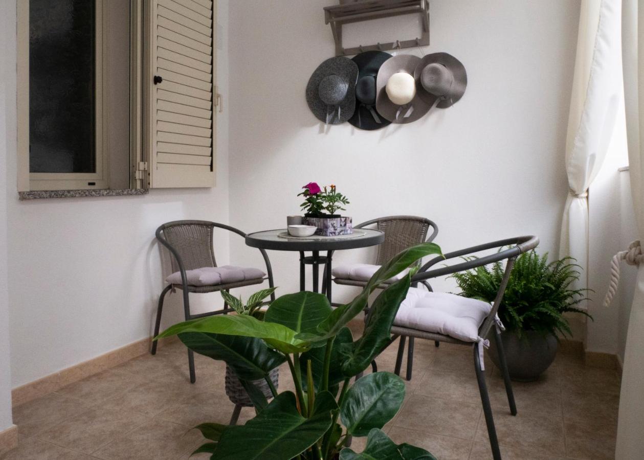 Domo Anna Hotel Villasimius Exterior photo